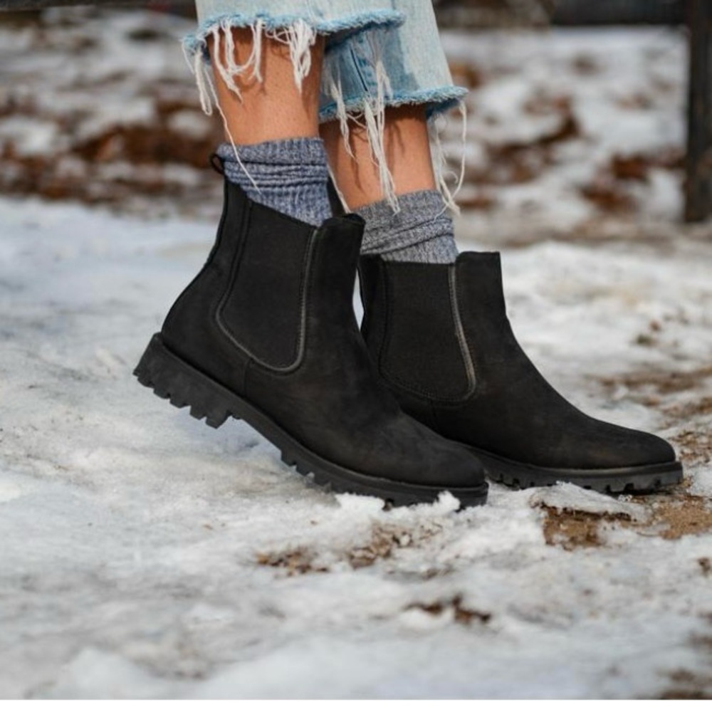 Thursday Boot Co leather Chelsea Everyday boots women’s 9.5 wide size black